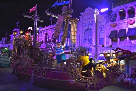 Mickey's Not So Scary Halloween Party-Pirate Float- Yellow Shoe Travel